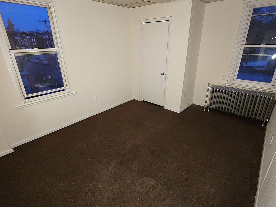2nd image of 1853 E Cambria St #2R