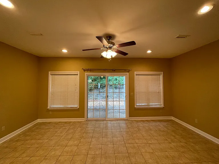 202 Eagle Lndg — Photo 13