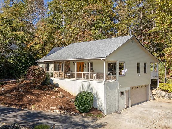 3rd image of 1510 Chestnut Gap Rd