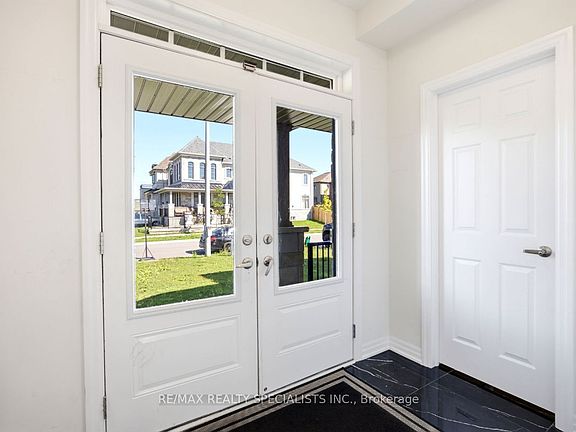 4th image of 27 Salmon Cres
