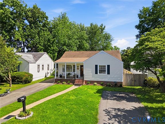 5th image of 2921 Dellrose Ave