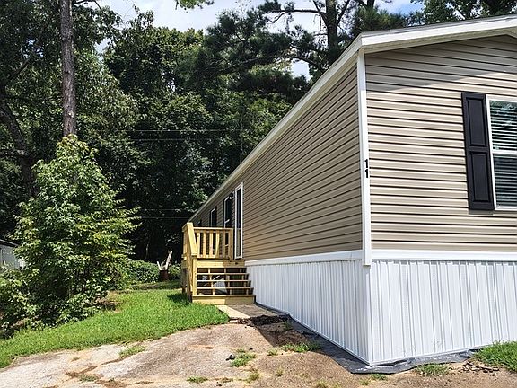 2nd image of 11 Poole Cir