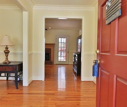 5th image of 2900 Maple Way