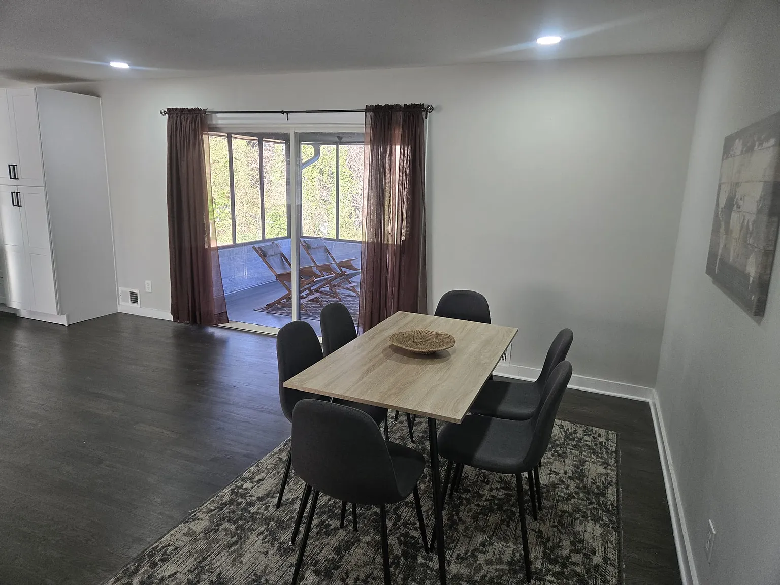 4 bed, 1500 sqft, $2,500 — Photo 4
