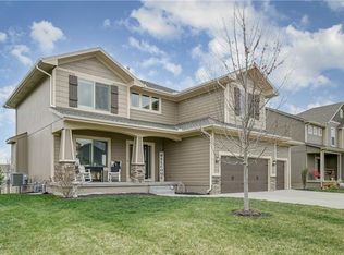 1537 SW Merryman Dr, Lees Summit, MO 64082