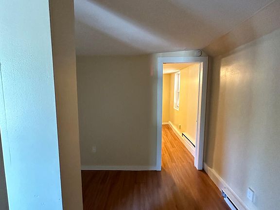 5th image of 34 Auburn St #B