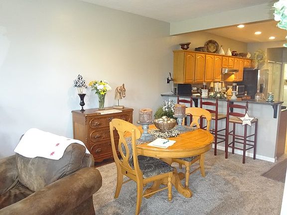 4th image of 5 Harvestwood Dr
