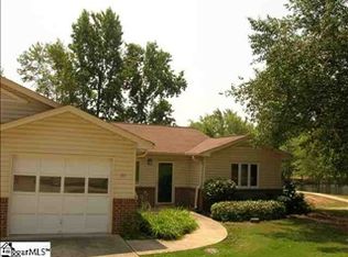 111 Lakeside Ct, Greenville, SC 29615