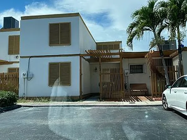1703 SW 131 Place Cir S, Miami, FL 33175