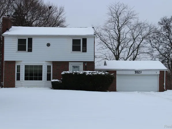 3029 Ketzler Dr, Flint, MI 48507
