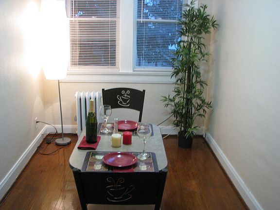 4th image of 2903 Belmont Blvd APT 4