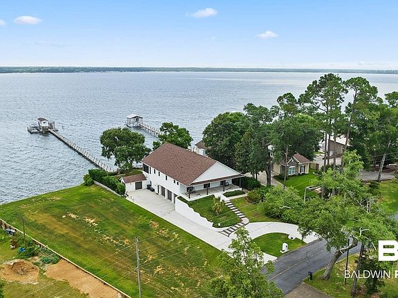 2nd image of 2105 Club House Dr