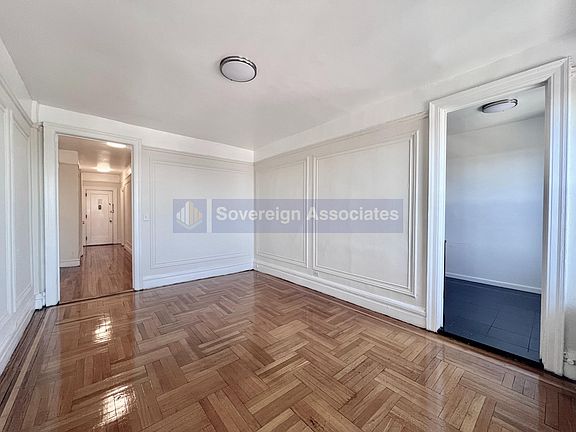 3rd image of 536 Fort Washington Ave APT 2G