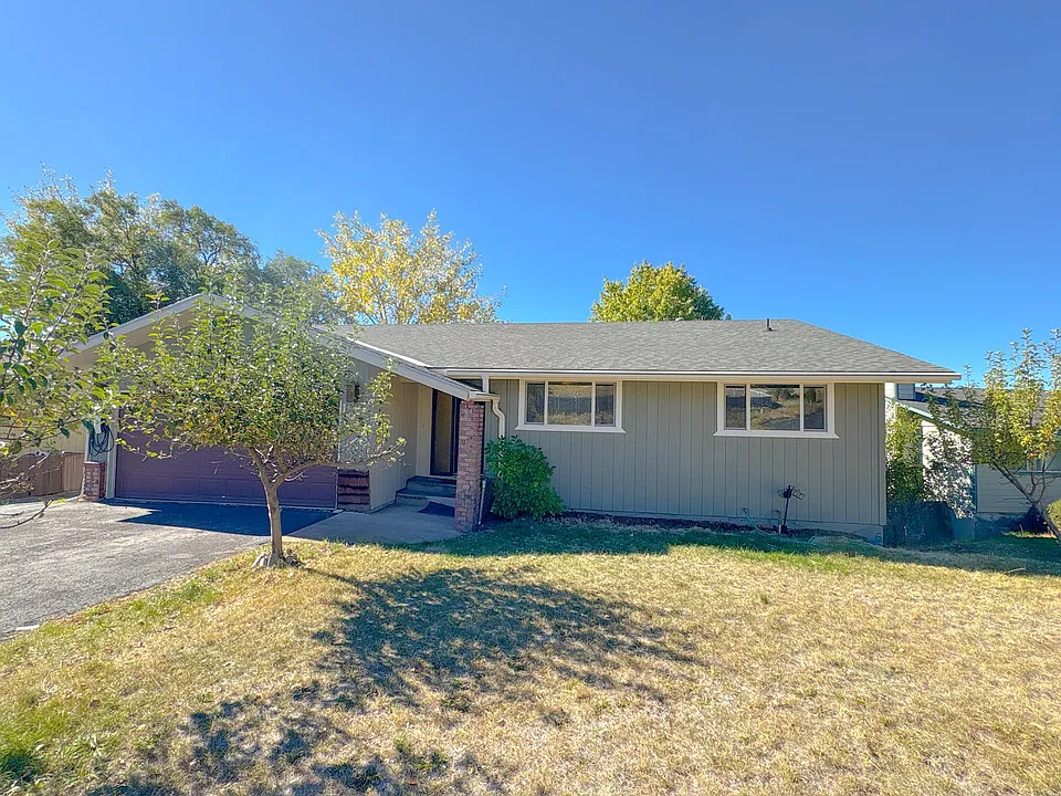 1946 N Eldorado Ave