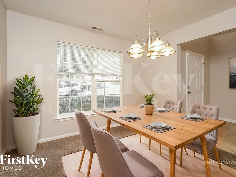 3760 Thornaby Cir — Photo 6