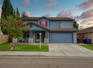 1019 Warbler Ln, Patterson, CA 95363