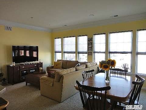5th image of 1931 Finch Ln