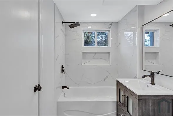 1328 Sharon St NW — Photo 26