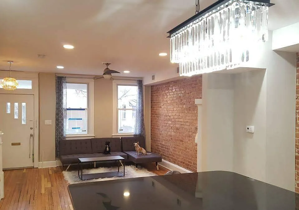 928 K St NE