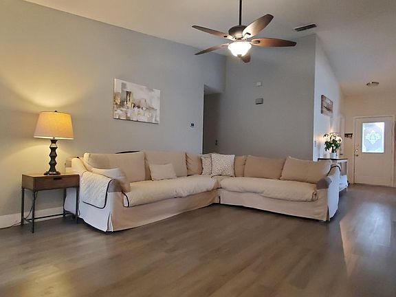 5th image of 7800 Turkey Oak Ln