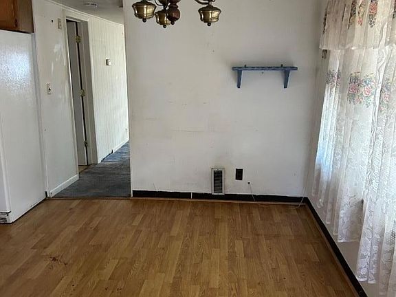 3rd image of 30 Corter Ln