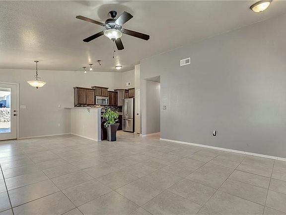 5th image of 2304 Bird Song St