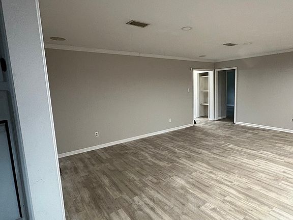 4th image of 11701 Southridge Dr