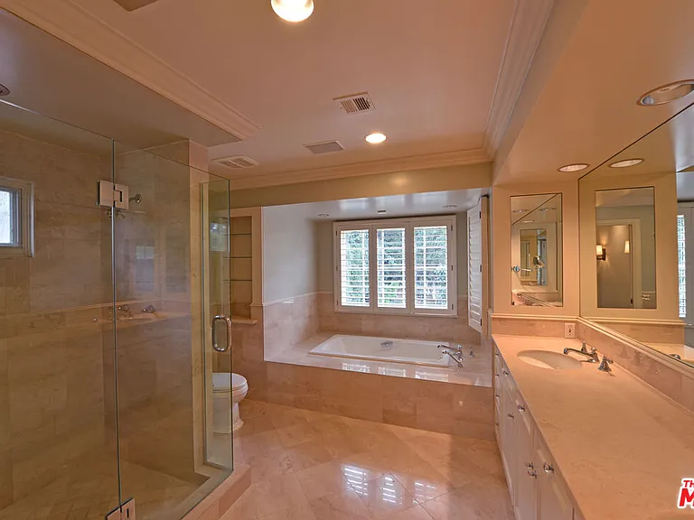 321 Dalehurst Ave — Photo 9