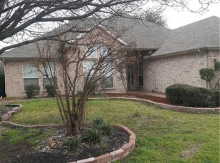 1121 Whispering Mdws, Crowley, TX 76036