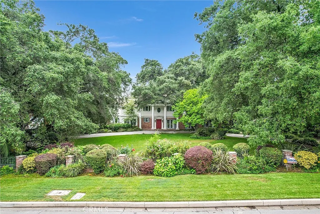 5 bed, 5784 sqft, $13,000 — Photo 3