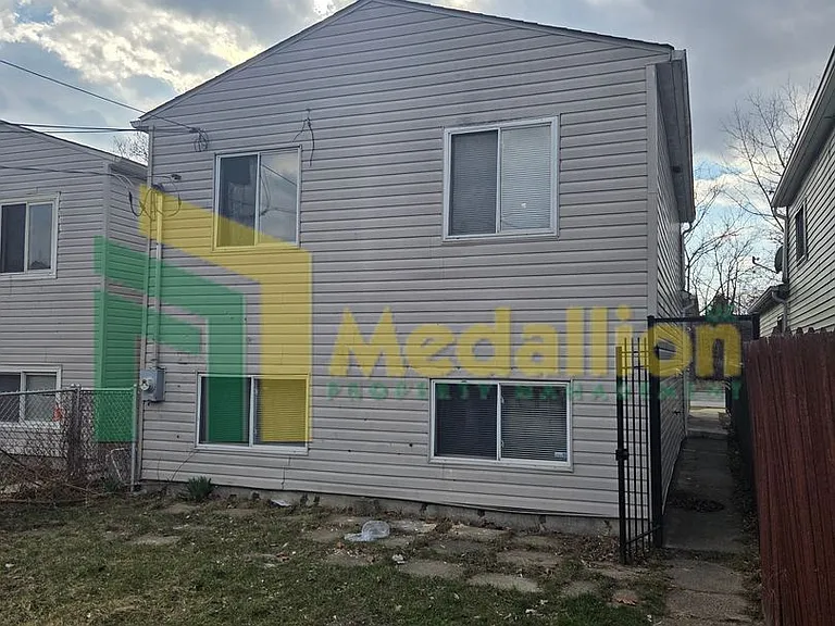 10635 S Cottage Grove Ave — Photo 19