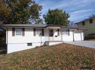 6916 Wirt St, Omaha, NE 68104