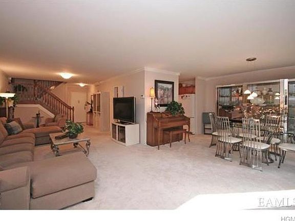 4th image of 2 Fountain Ln APT 3C