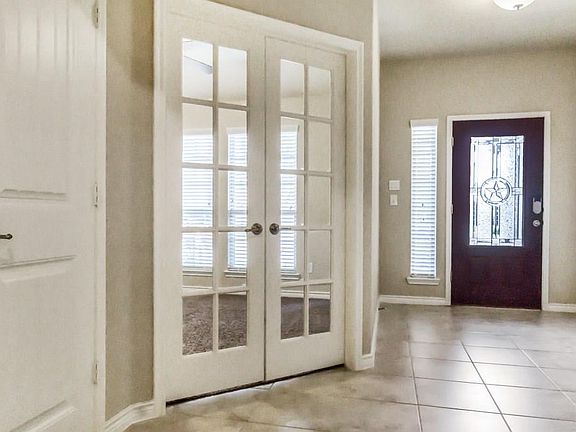 4th image of 3136 Sunny Hill Way