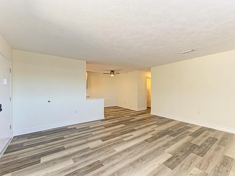 616 Guild Dr #8 — Photo 17