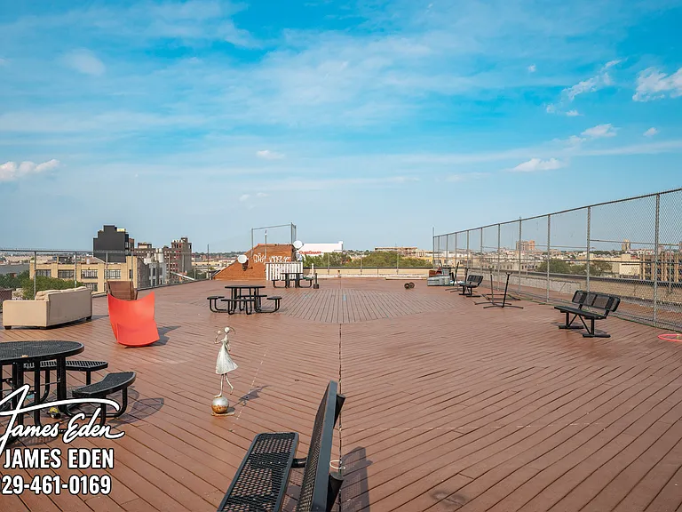 248 McKibben St #2B — Photo 8