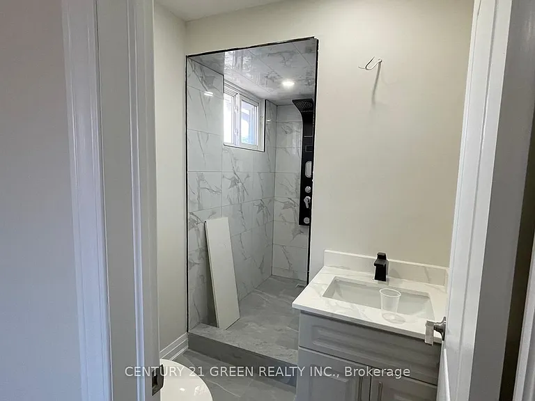 1257 Tredmore Dr #UPPER — Photo 18