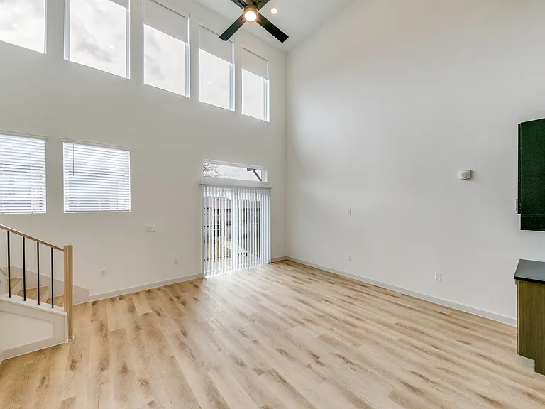 Burnett Lofts at Bishop Ridge — Photo 27