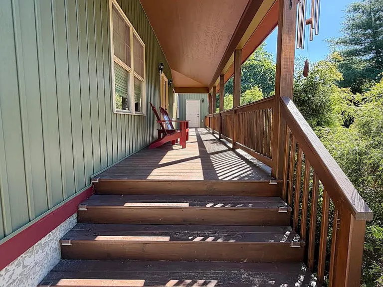 102 Fortson St — Photo 2