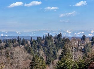 5425 NE 200th Pl, Lake Forest Park, WA 98155