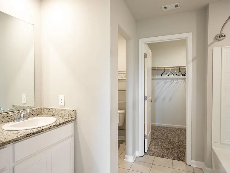 2234 S Savannah Lakes Dr — Photo 14