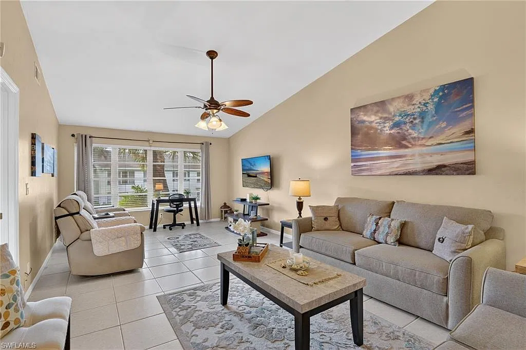 2 bed, 2.0 bath, 1246 sqft, $3,600 — Photo 2