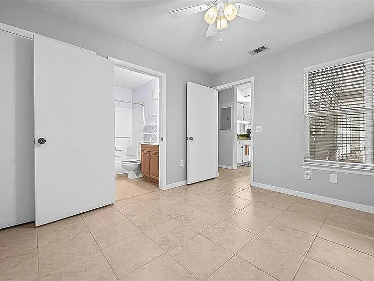4000 SW 23rd St #1108 — Photo 5