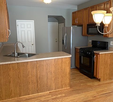 5th image of 24243 Leski Ln