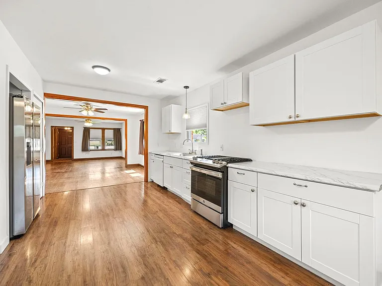 315 English St — Photo 11