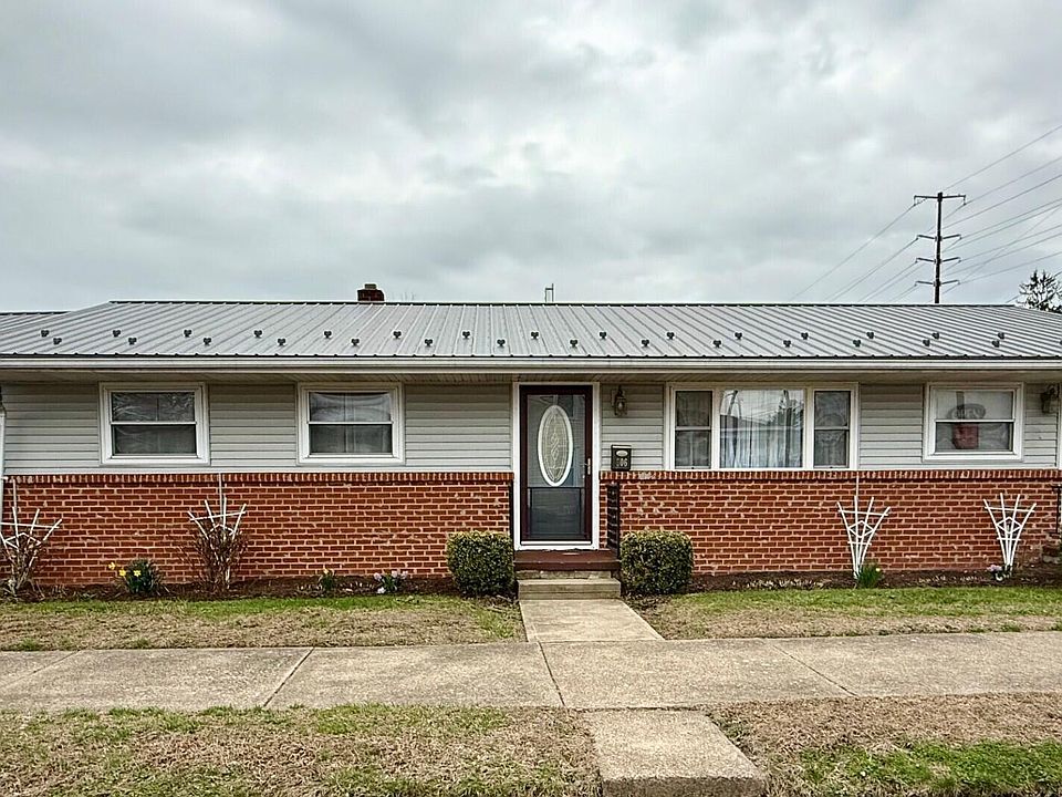 1st image of 300/306 E 14th St