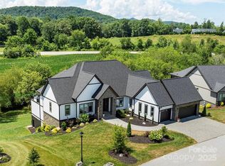 465 Daniel Circle Dr, Mills River, NC 28759