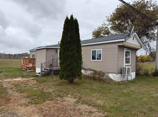 82 Port Clyde Rd, Shelburne, NS B0W1E0