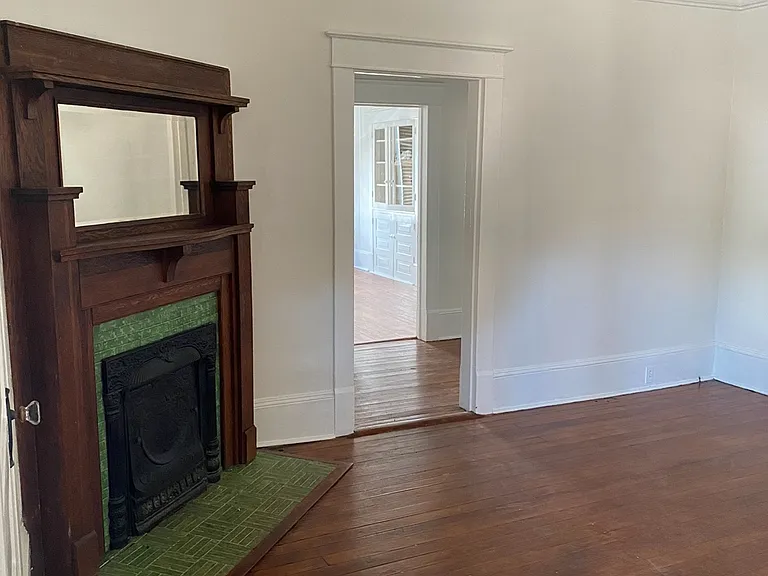 701 Brookstown Ave #B — Photo 3