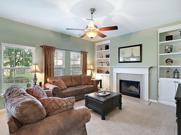 5th image of 313 Remington Pl